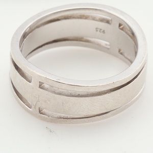 Unisex vintage sterling silver ring. 9.5 size.